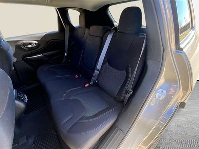2019 Jeep Cherokee - Photo 25