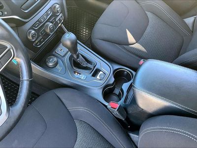 2019 Jeep Cherokee - Photo 14