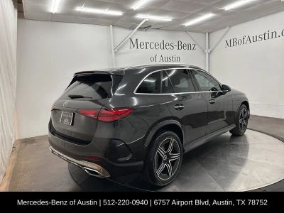 2025 Mercedes-Benz GLC - Photo 8