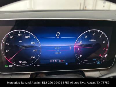 2025 Mercedes-Benz GLC - Photo 13
