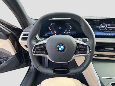2025 BMW 3 Series — photo 40 view