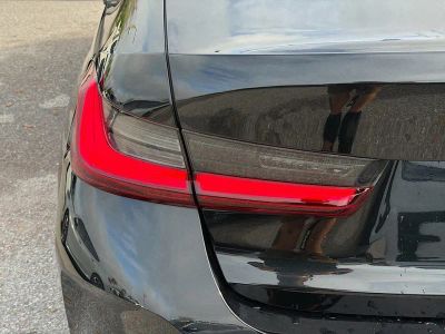 2025 BMW 3 Series — photo 10 view