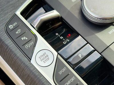 2025 BMW 3 Series — photo 29 view