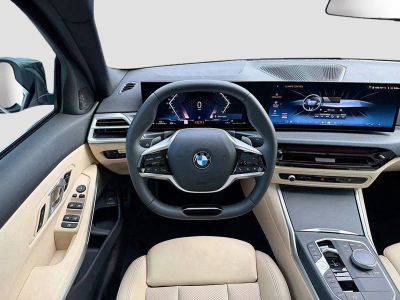 2025 BMW 3 Series — photo 17 view