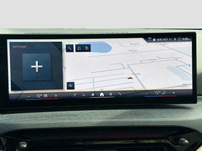 2025 BMW 3 Series — photo 32 view