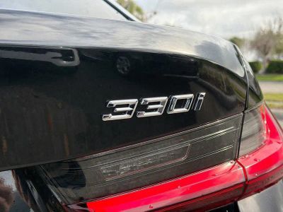 2025 BMW 3 Series — photo 11 view
