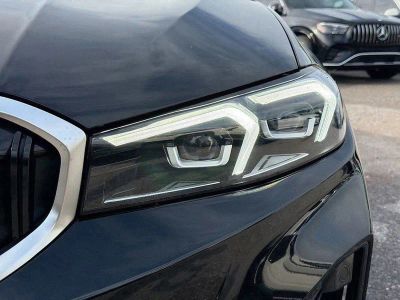 2025 BMW 3 Series — photo 9 view
