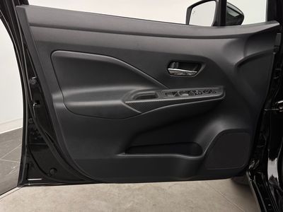 2025 Nissan Versa - Photo 11