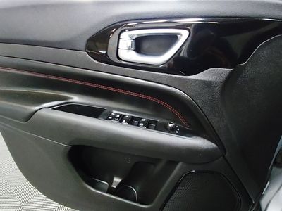 2025 Jeep Compass - Photo 19