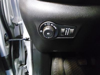2025 Jeep Compass - Photo 13