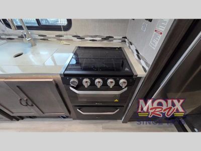 2023 Coachmen RV Leprechaun - Photo 12