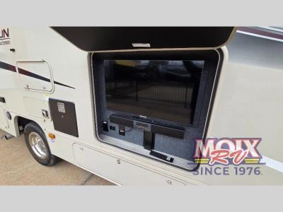 2023 Coachmen RV Leprechaun - Photo 33