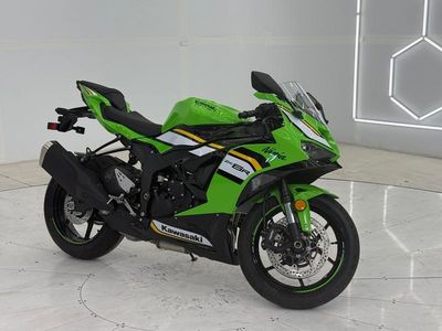 2025 Kawasaki Ninja ZX-6R KRT Edition - Photo 2