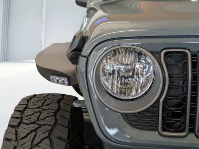 2026 Jeep Gladiator — photo 8 view