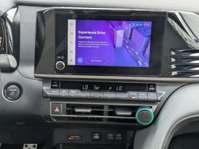 2025 Toyota Camry - Photo 17