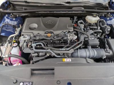 2025 Toyota Camry - Photo 10