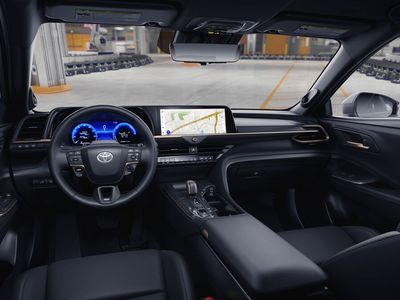 2026 Toyota Crown Signia — photo 19 view