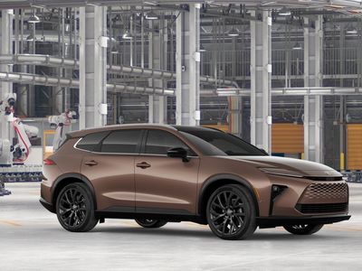 2026 Toyota Crown Signia — photo 14 view