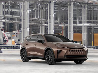 2026 Toyota Crown Signia — photo 15 view