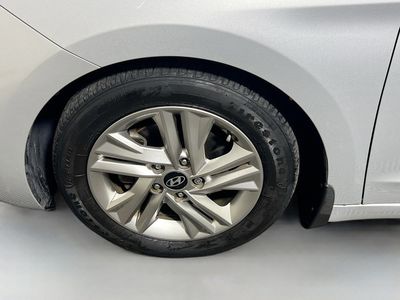 2019 Hyundai Elantra - Photo 11