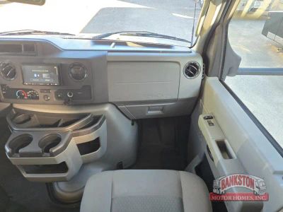 2024 Sunseeker LE 2550DSLE Ford — photo 13 view