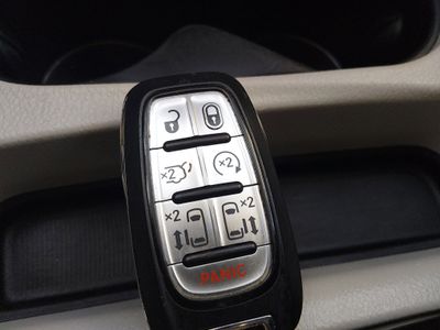 2023 Chrysler Voyager - Photo 15