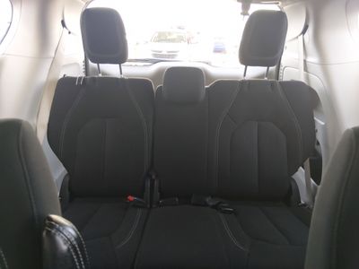 2023 Chrysler Voyager - Photo 17