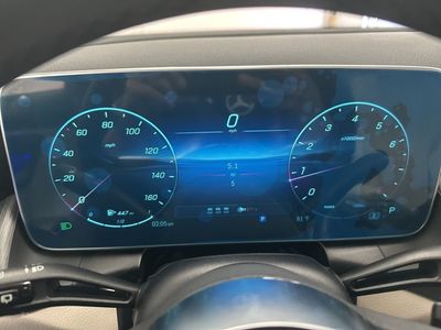 2026 Mercedes-Benz GLC — photo 12 view