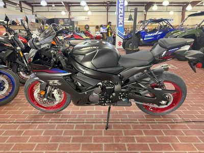2026 Suzuki GSX-R600 - Photo 8