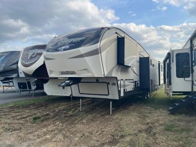 2016 Keystone RV Cougar - Photo 1