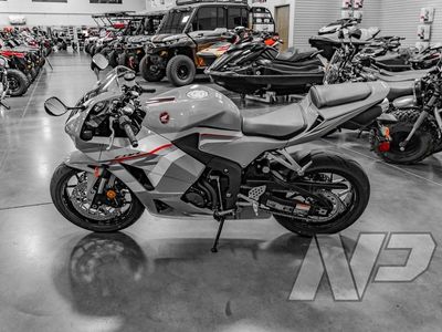 2026 Honda CBR600RR - Photo 6