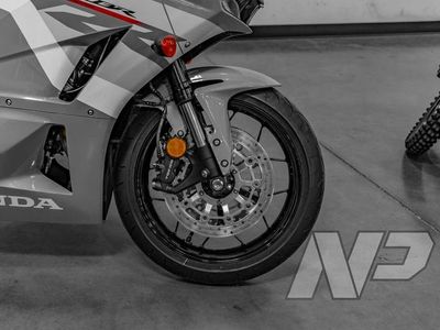 2026 Honda CBR600RR - Photo 13