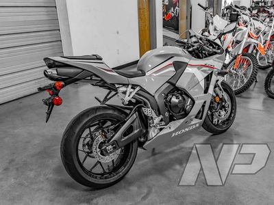 2026 Honda CBR600RR - Photo 4