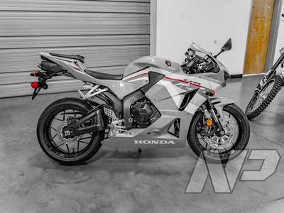 2026 Honda CBR600RR - Photo 3