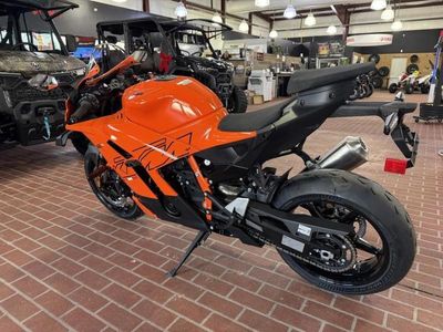 2026 KTM 990 RC R - Photo 7