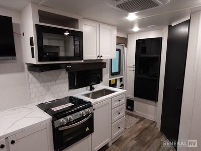 2026 Highland Ridge RV Range Lite - Photo 14