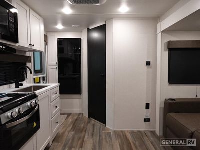 2026 Highland Ridge RV Range Lite - Photo 5