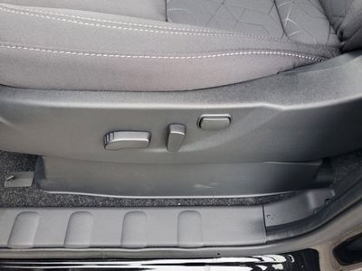 2026 Nissan Frontier — photo 9 view