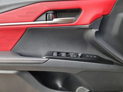 2026 Toyota Camry - Photo 15