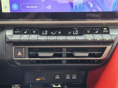 2026 Toyota Camry - Photo 13