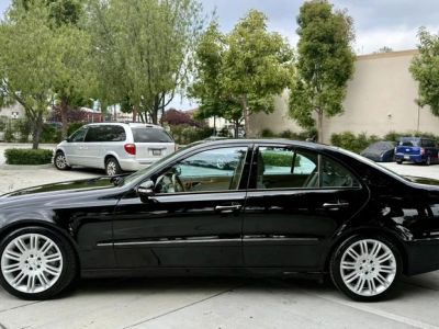 2007 Mercedes-Benz E350 — interior view