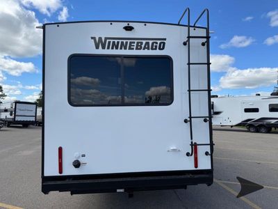 2026 Winnebago Thrive - Photo 6