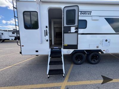 2026 Winnebago Thrive - Photo 9