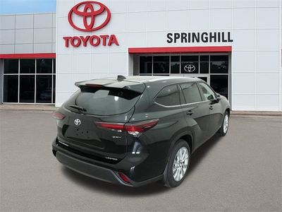 2026 Toyota Highlander Hybrid - Photo 8