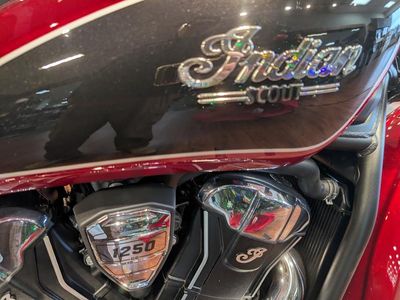 2025 Indian Motorcycle Scout Classic Limited +Tech Sunset Red Metallic — photo 9 view