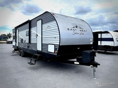 2021 East to West Silver Lake — front three-quarter view