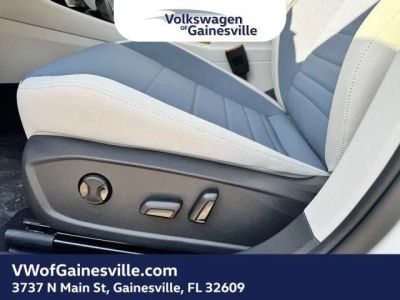 2025 Volkswagen Jetta — photo 13 view