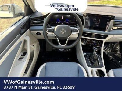 2025 Volkswagen Jetta — photo 10 view