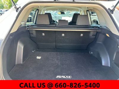 2021 Toyota RAV4 — photo 9 view