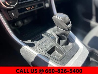 2021 Toyota RAV4 — photo 19 view